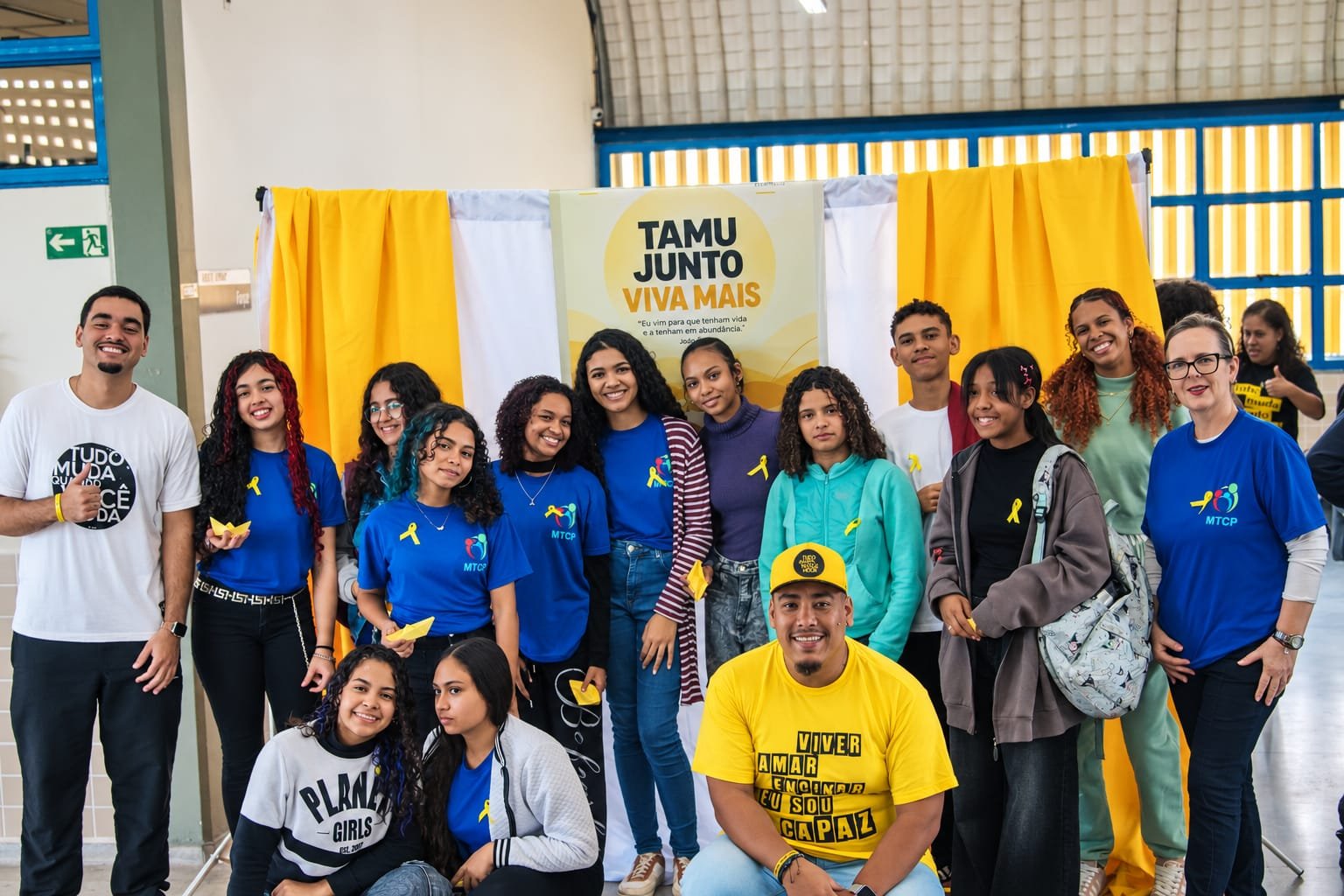 Estudantes e voluntários juntos no Tamu Junto Viva Mais