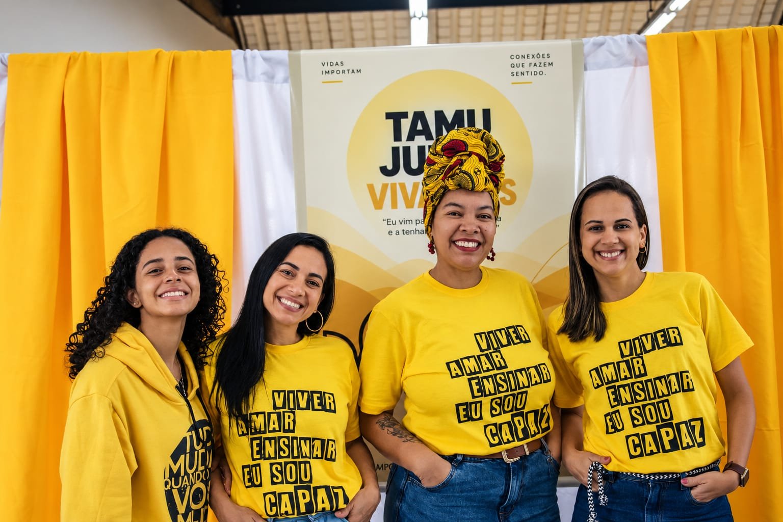 Amigos reunidos no Tamu Junto Viva Mais